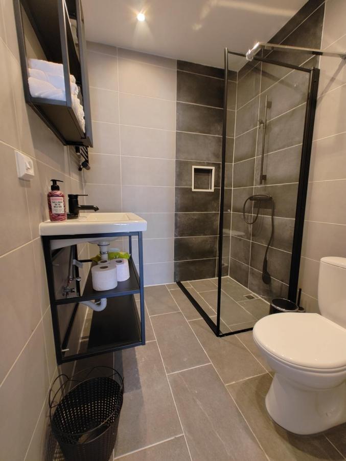 The Diesel Bed And Breakfast Rotterdam Ngoại thất bức ảnh