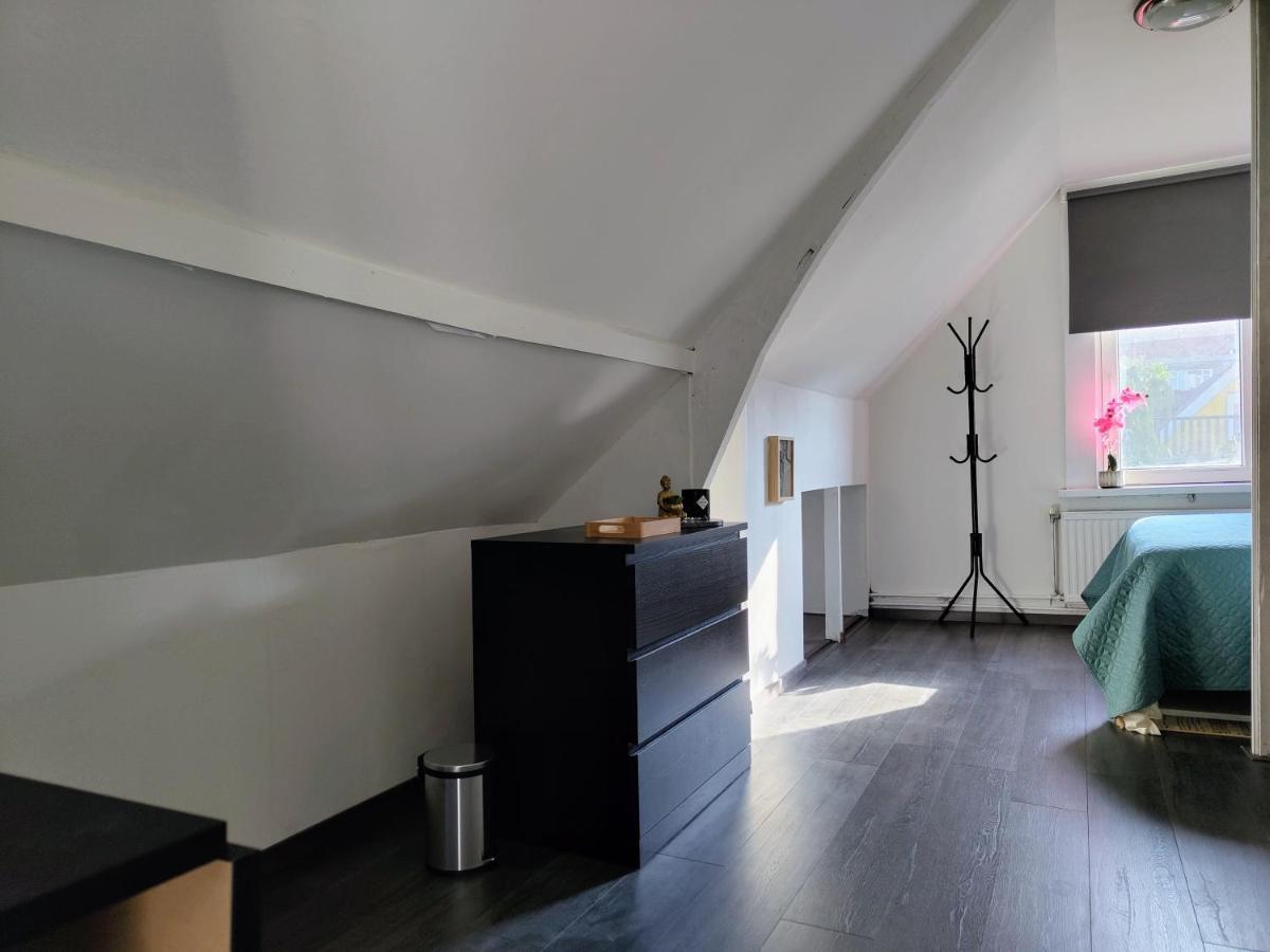 The Diesel Bed And Breakfast Rotterdam Ngoại thất bức ảnh