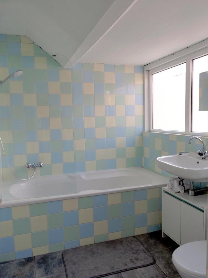 The Diesel Bed And Breakfast Rotterdam Ngoại thất bức ảnh