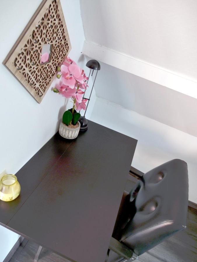 The Diesel Bed And Breakfast Rotterdam Ngoại thất bức ảnh